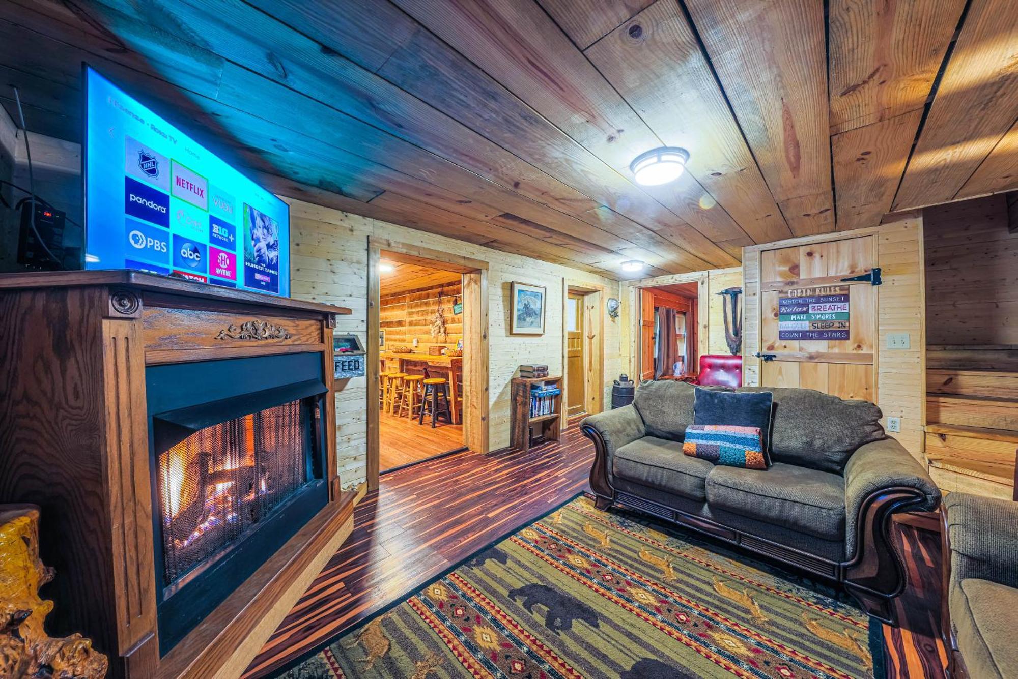 Bear Creek Lodge And Cabins In Helen Ga - Pet Friendly, River On Property, Walking Distance To Downtown Helen Exterior foto